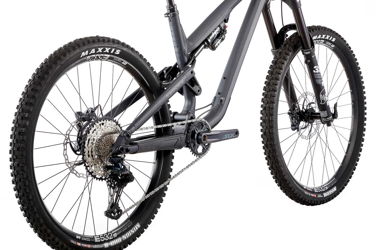 Commencal Meta SX Essential 29" / 27.5" Mountain Bike 8 Commencal Meta SX Essential 29" / 27.5" Mountain Bike - Image 8